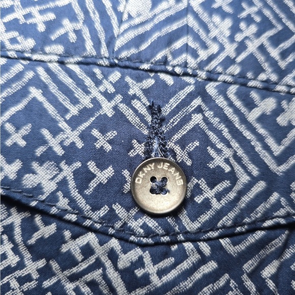 DKNY Men’s Chino Shorts Size 40 NWT Blue Gray Bohemian Print Modern Flat Front - Picture 5 of 7